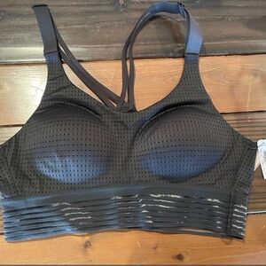 New Victoria’s Secret Lightweight Sports Bra